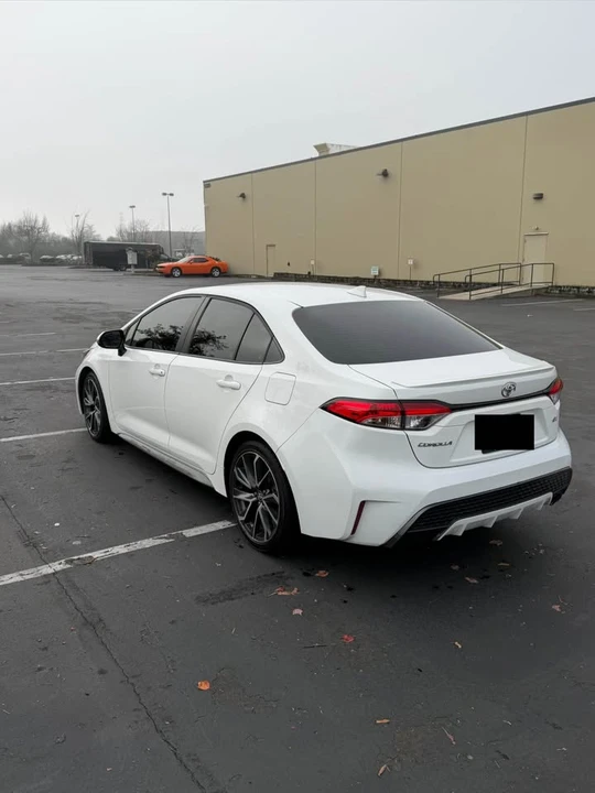 2020 Toyota Corolla 12th Gen - Image 4 of 9