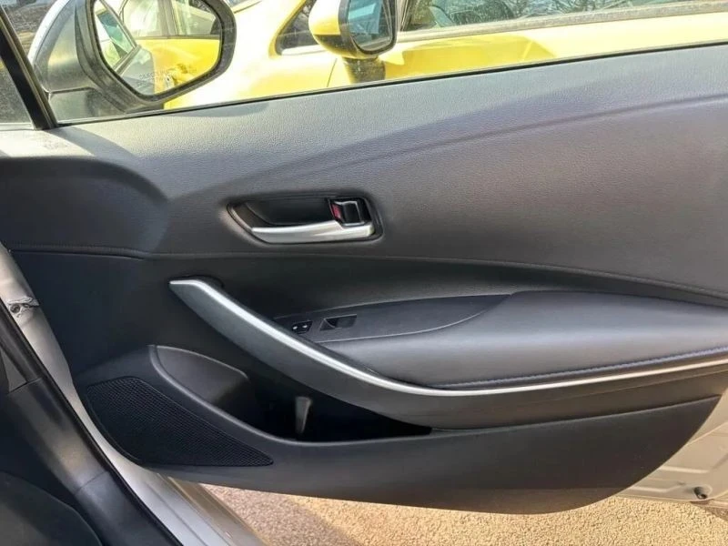 2020 Toyota Corolla 12th Gen - Image 8 of 12
