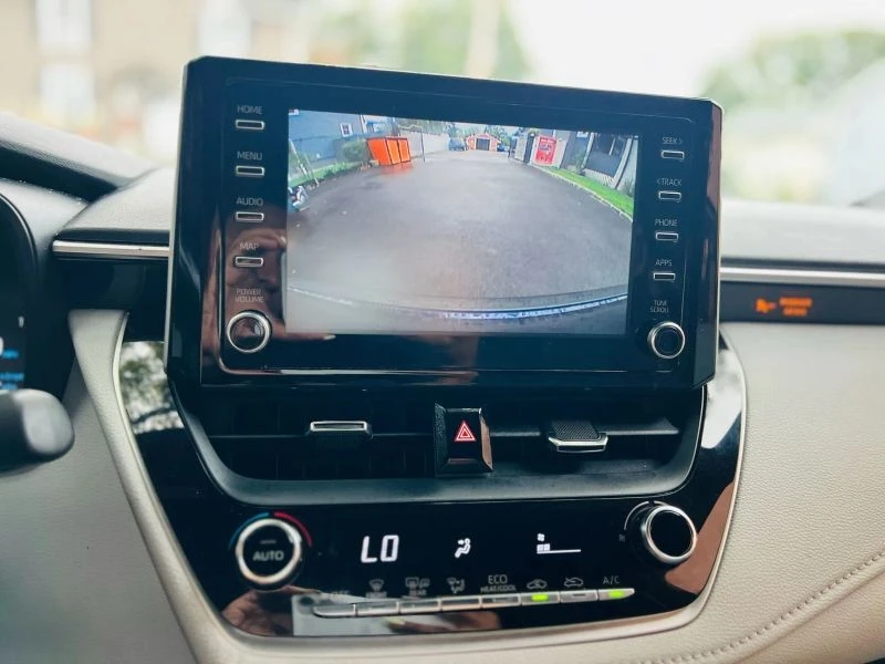 2020 Toyota Corolla 12th Gen - Image 9 of 12