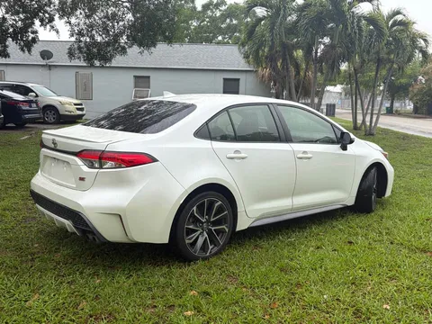 2020 Toyota Corolla 12th Gen - Image 4 of 9