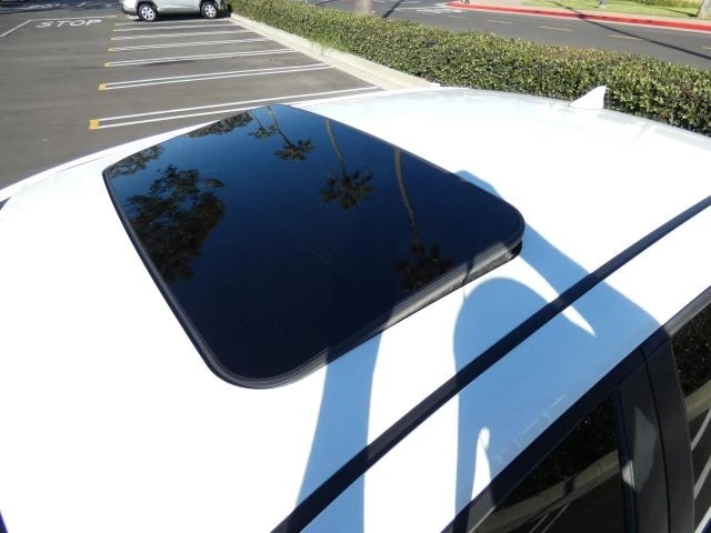 2020 Toyota Corolla 12th Gen - Image 18 of 21