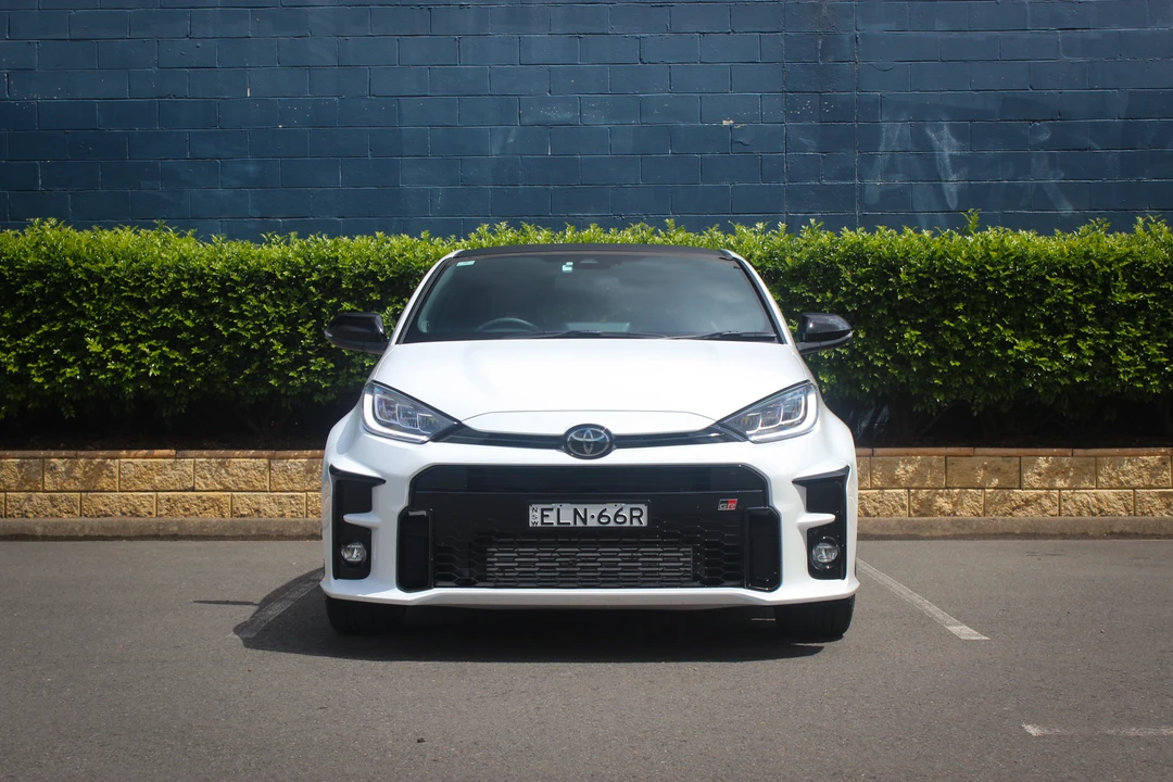 2020 Toyota Yaris - Image 2 of 31