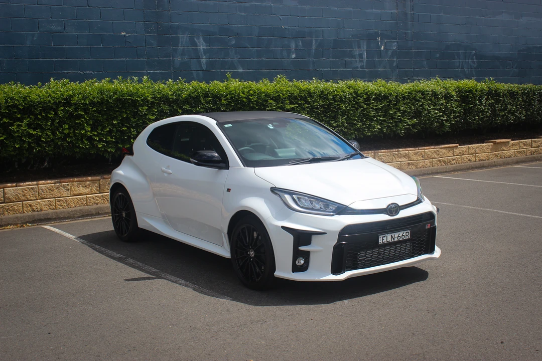 2020 Toyota Yaris - Image 12 of 31