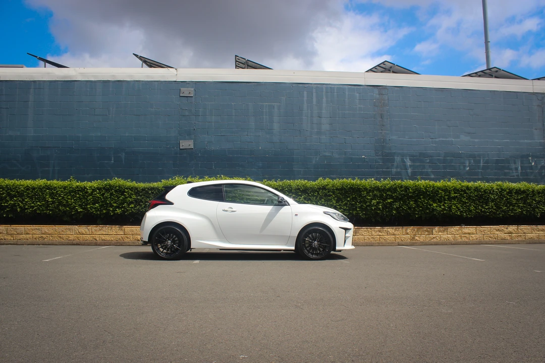 2020 Toyota Yaris - Image 10 of 31