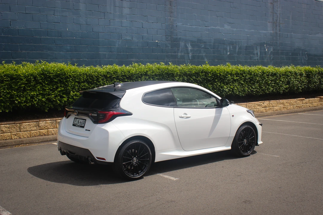 2020 Toyota Yaris - Image 8 of 31