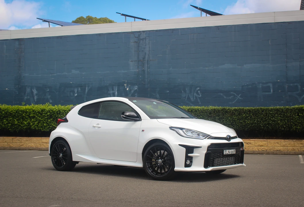 2020 Toyota Yaris - Image 11 of 31