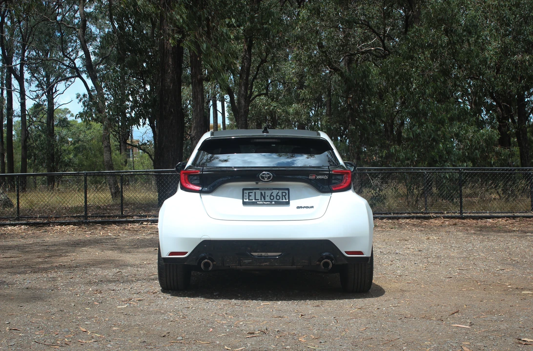 2020 Toyota Yaris - Image 18 of 31