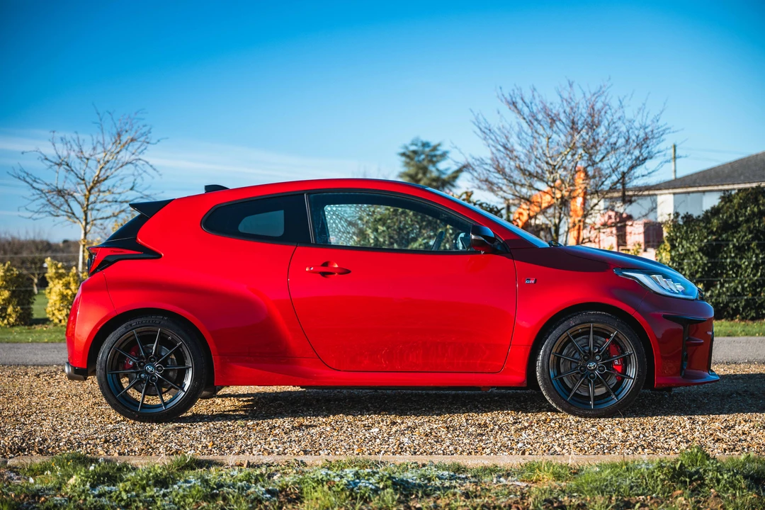 2020 Toyota Yaris - Image 15 of 31