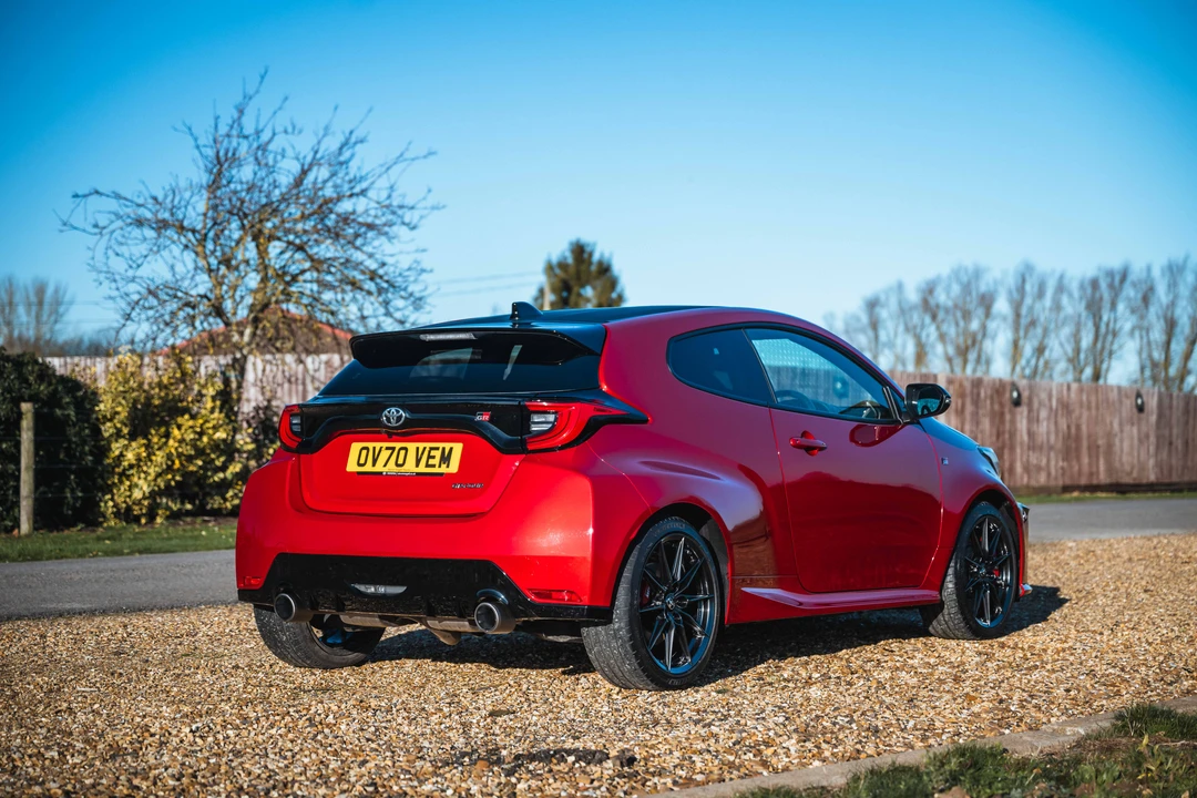 2020 Toyota Yaris - Image 8 of 31