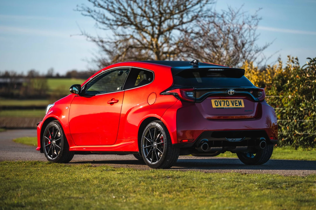 2020 Toyota Yaris - Image 13 of 31