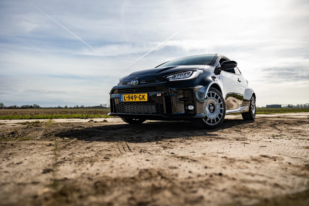 2020 Toyota Yaris - Image 18 of 31