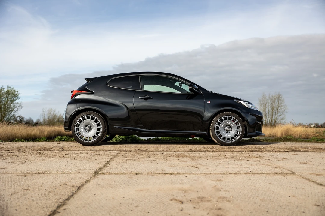 2020 Toyota Yaris - Image 8 of 31