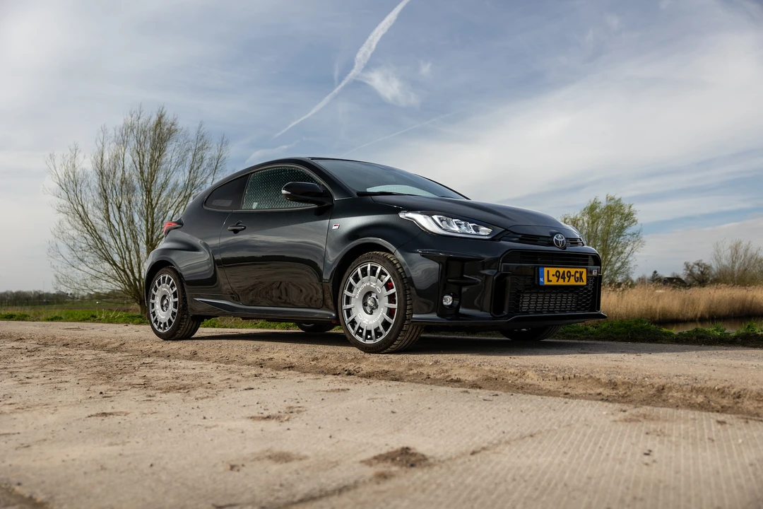 2020 Toyota Yaris - Image 9 of 31