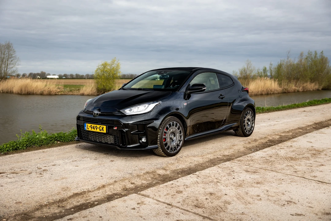 2020 Toyota Yaris - Image 11 of 31