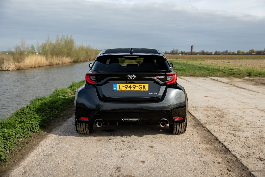 2020 Toyota Yaris - Image 14 of 31