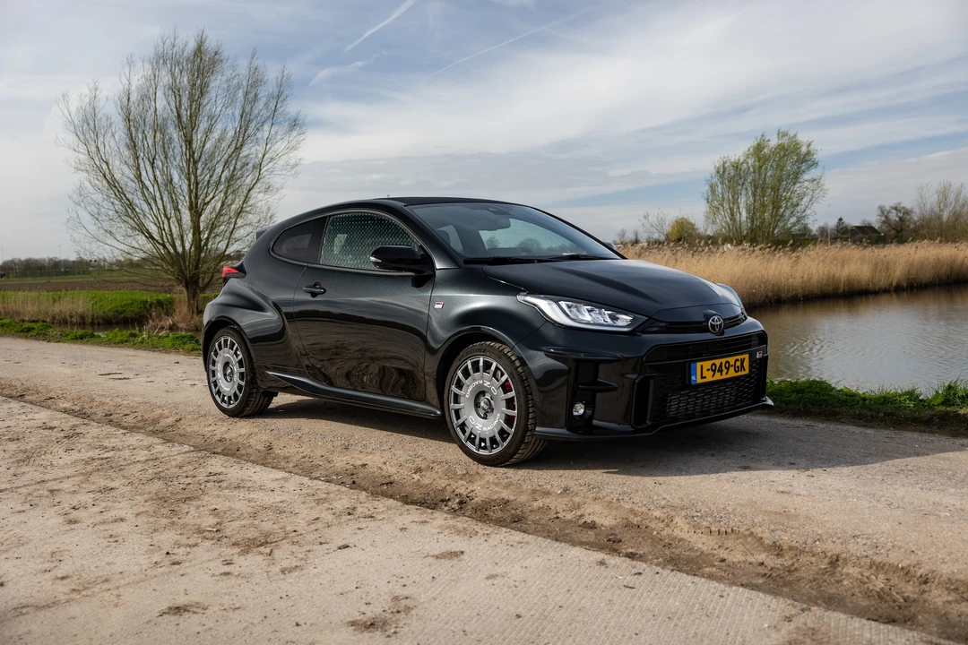2020 Toyota Yaris - Image 17 of 31