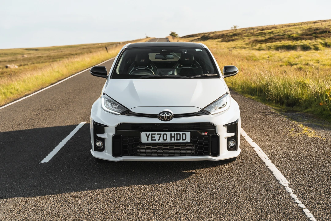 2020 Toyota Yaris - Image 2 of 31