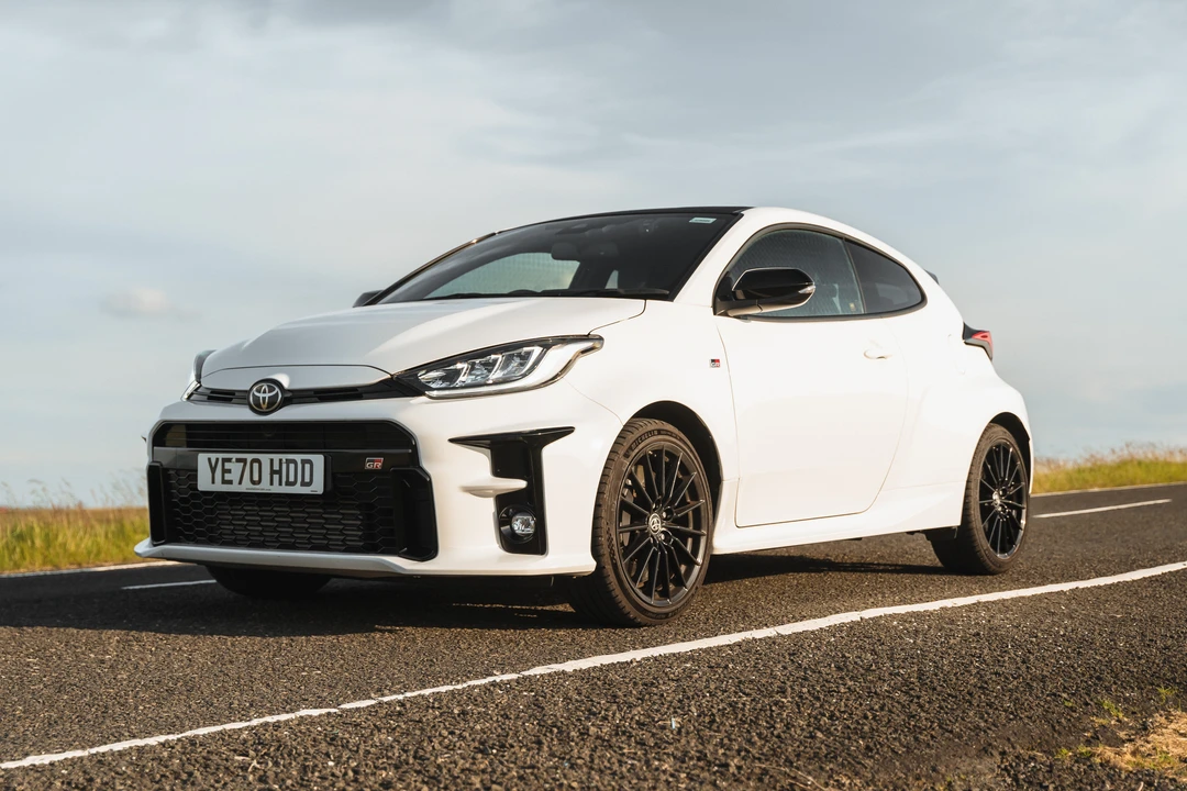 2020 Toyota Yaris - Image 11 of 31