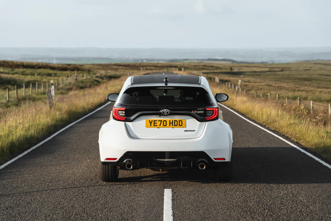 2020 Toyota Yaris - Image 14 of 31