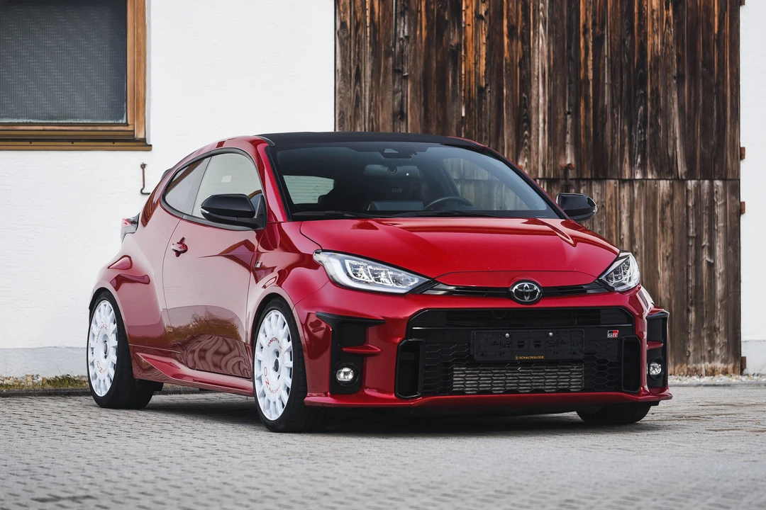 2020 Toyota Yaris - Image 2 of 31