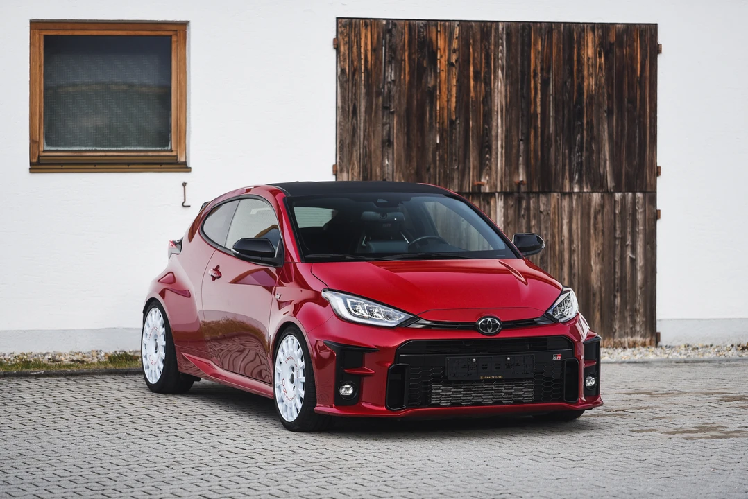 2020 Toyota Yaris - Image 12 of 31