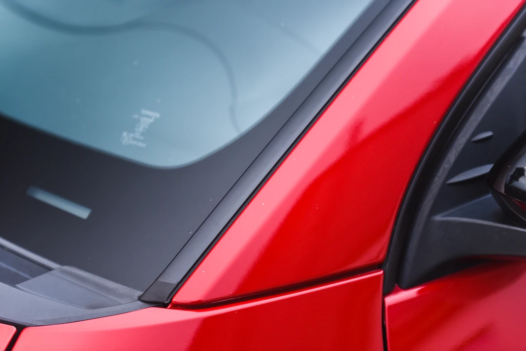 2020 Toyota Yaris - Image 29 of 31