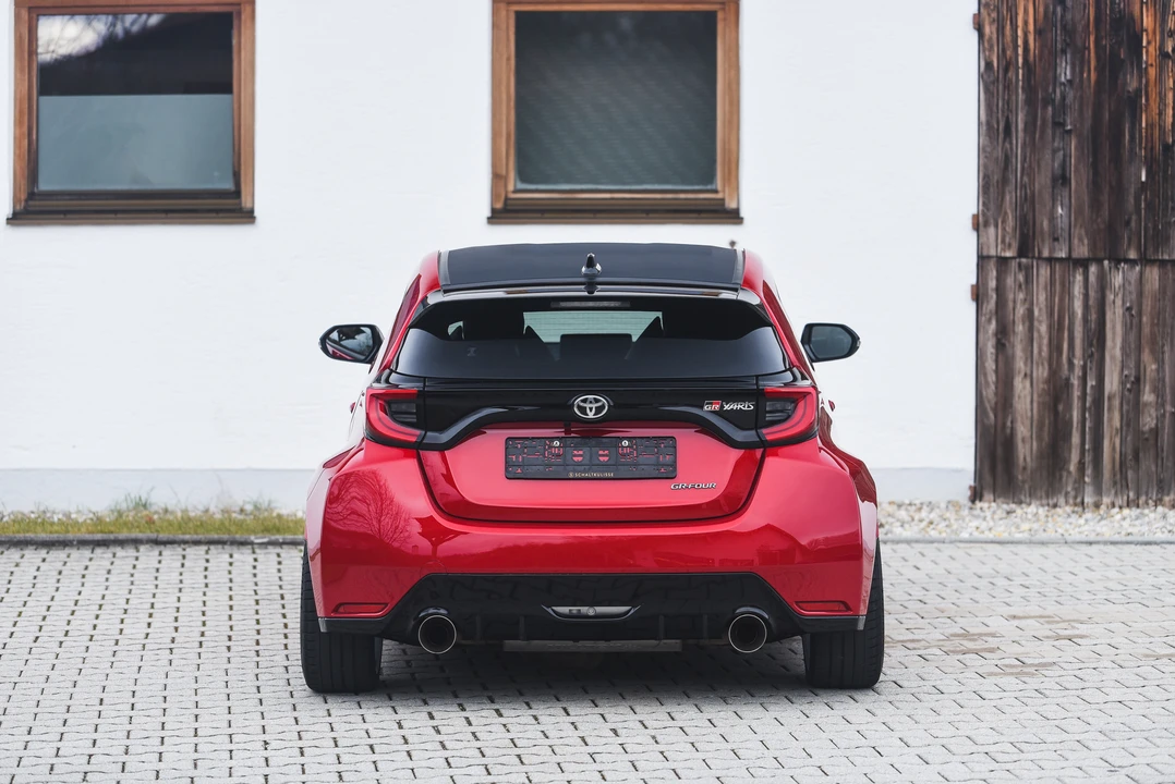 2020 Toyota Yaris - Image 7 of 31