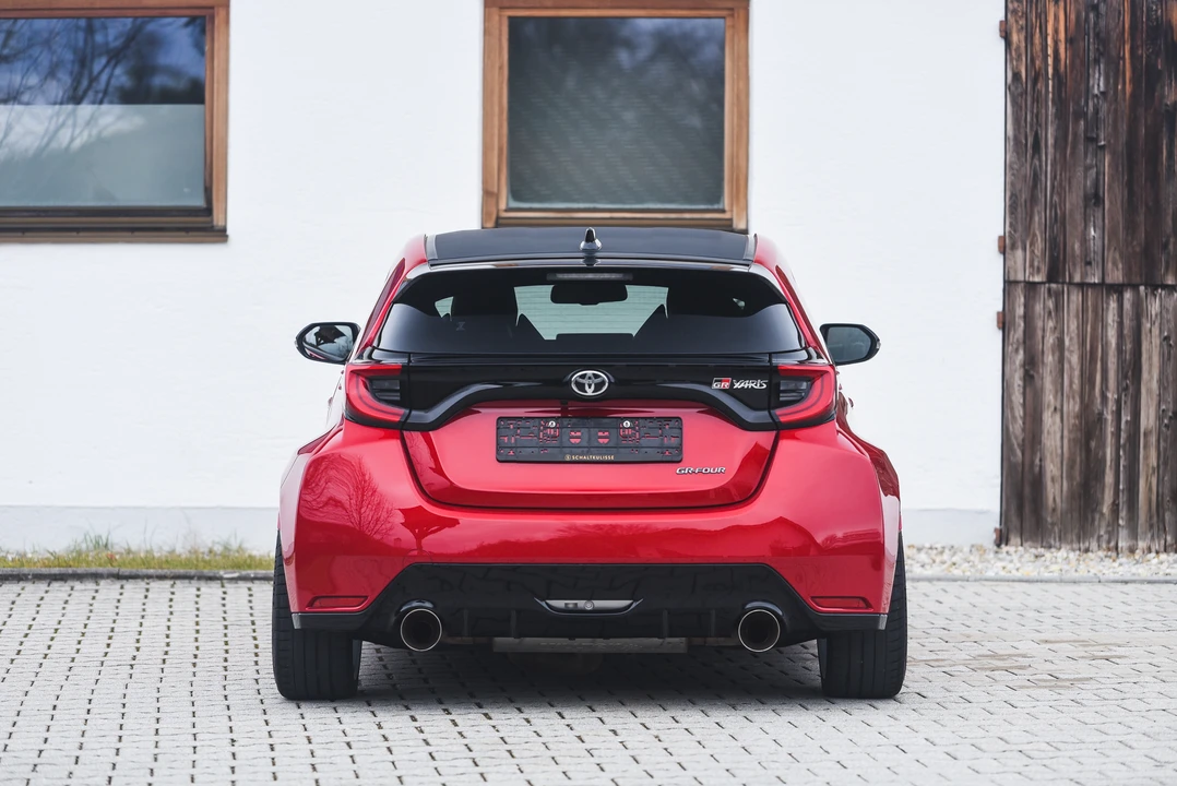 2020 Toyota Yaris - Image 16 of 31