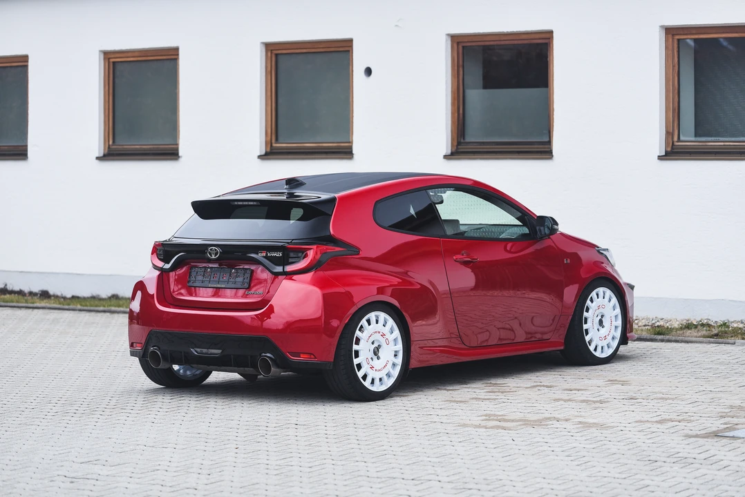 2020 Toyota Yaris - Image 17 of 31