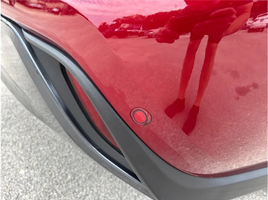 2020 Toyota Highlander - Image 17 of 21