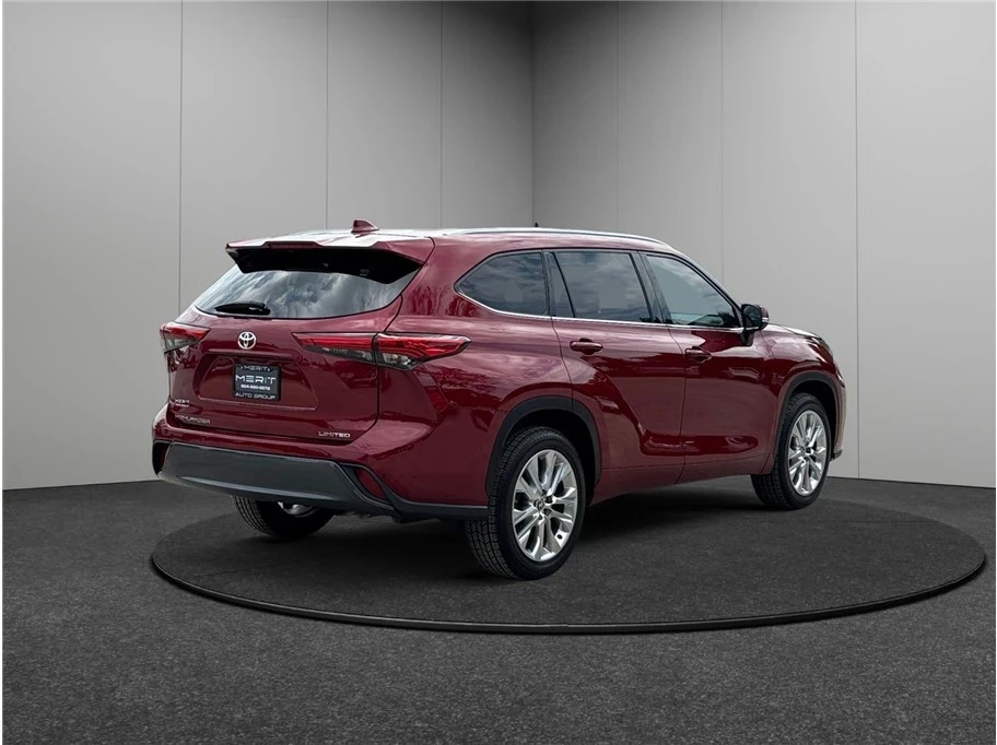 2020 Toyota Highlander - Image 9 of 21