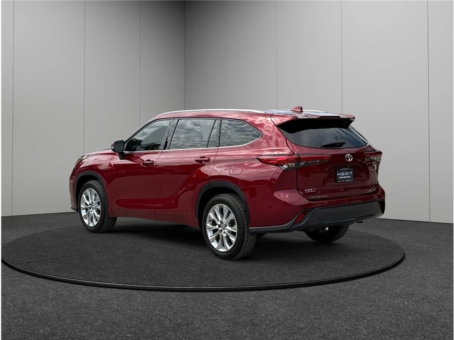 2020 Toyota Highlander - Image 7 of 21