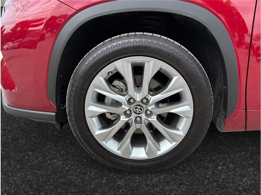 2020 Toyota Highlander - Image 13 of 21