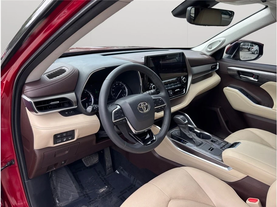 2020 Toyota Highlander - Image 6 of 21