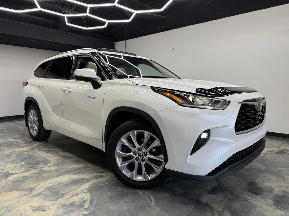 2020 Toyota Highlander - Image 7 of 21