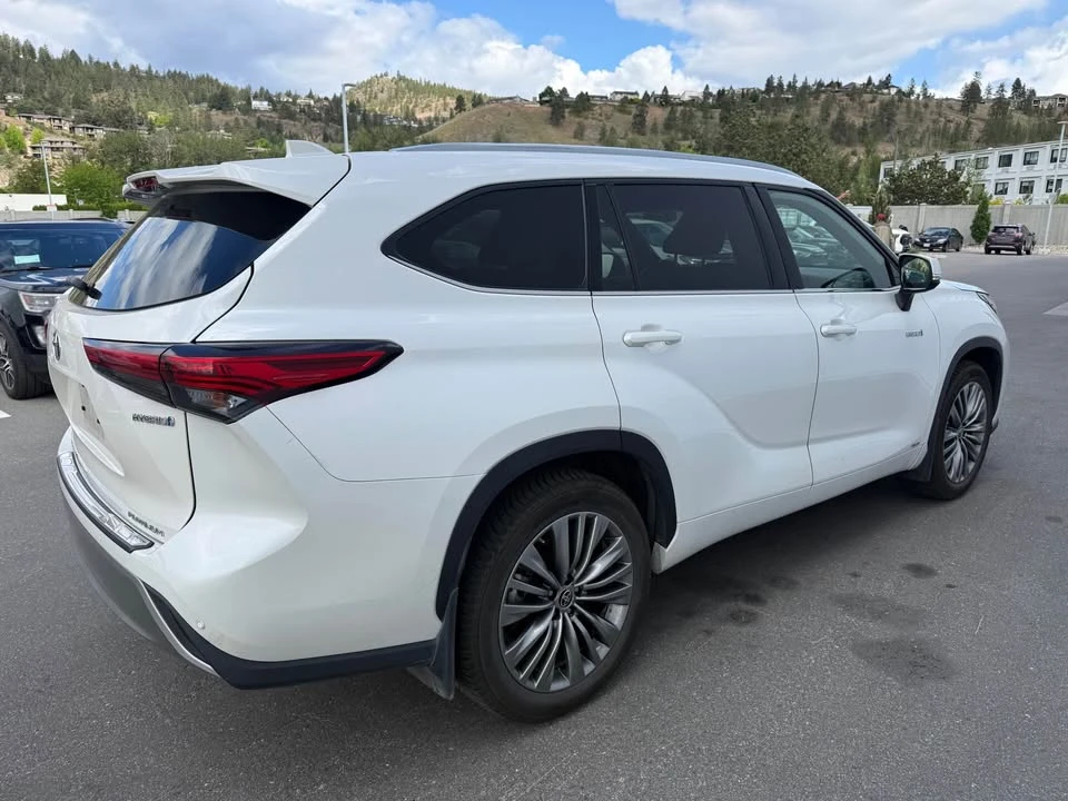 2020 Toyota Highlander - Image 4 of 14