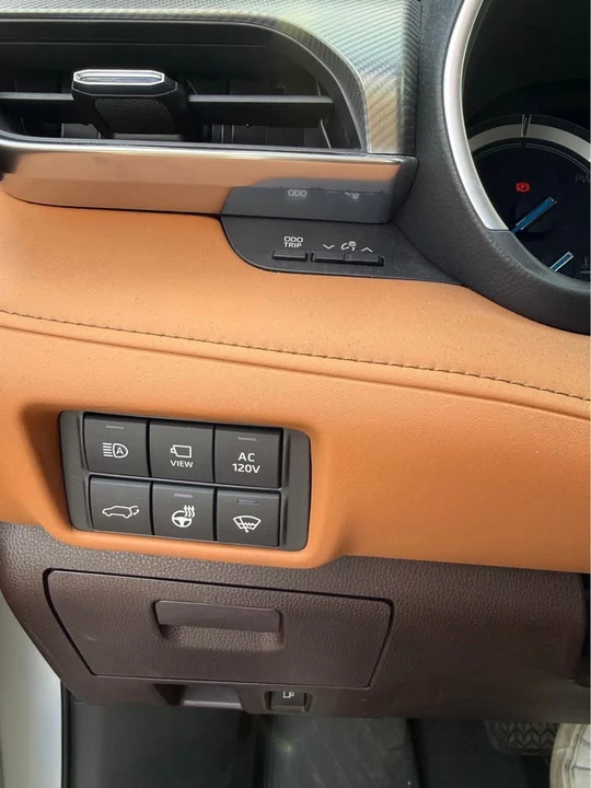 2020 Toyota Highlander - Image 13 of 14