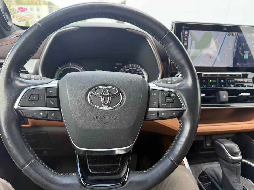 2020 Toyota Highlander - Image 10 of 14