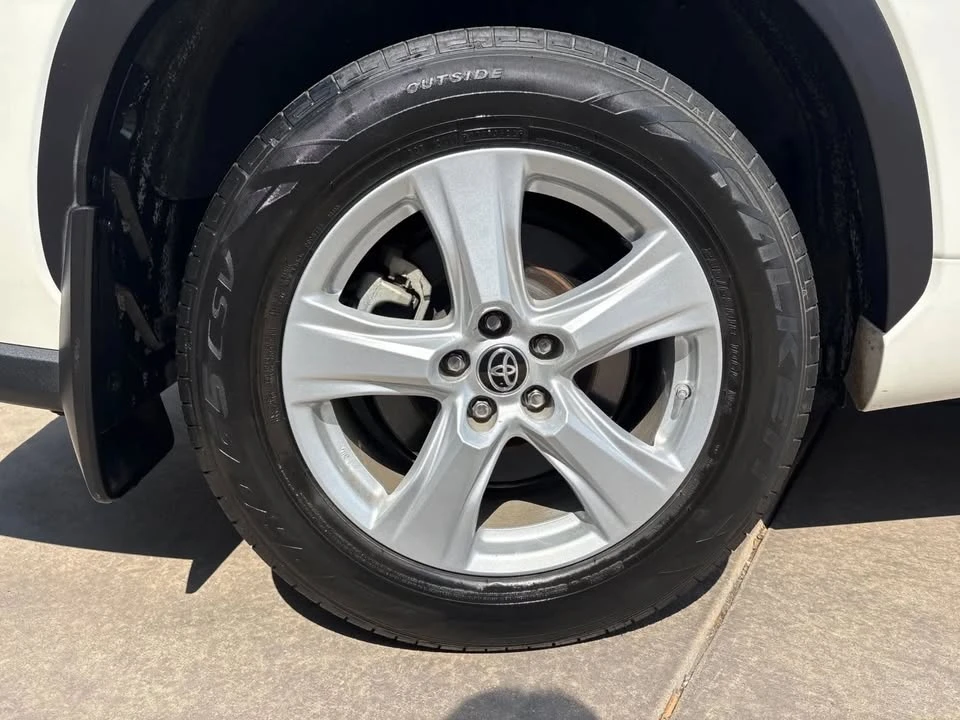 2020 Toyota Highlander - Image 9 of 9