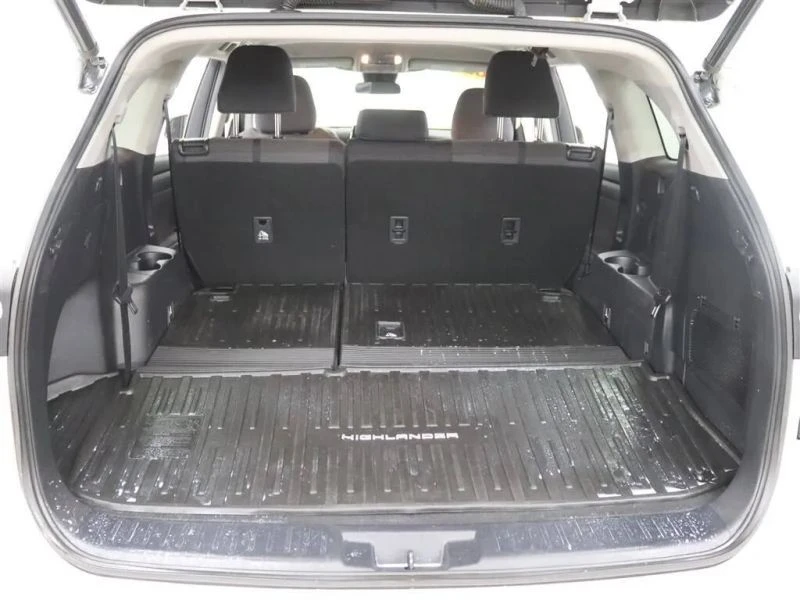 2020 Toyota Highlander - Image 7 of 12