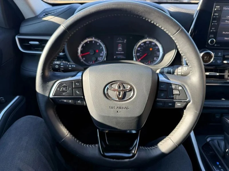 2020 Toyota Highlander - Image 10 of 12