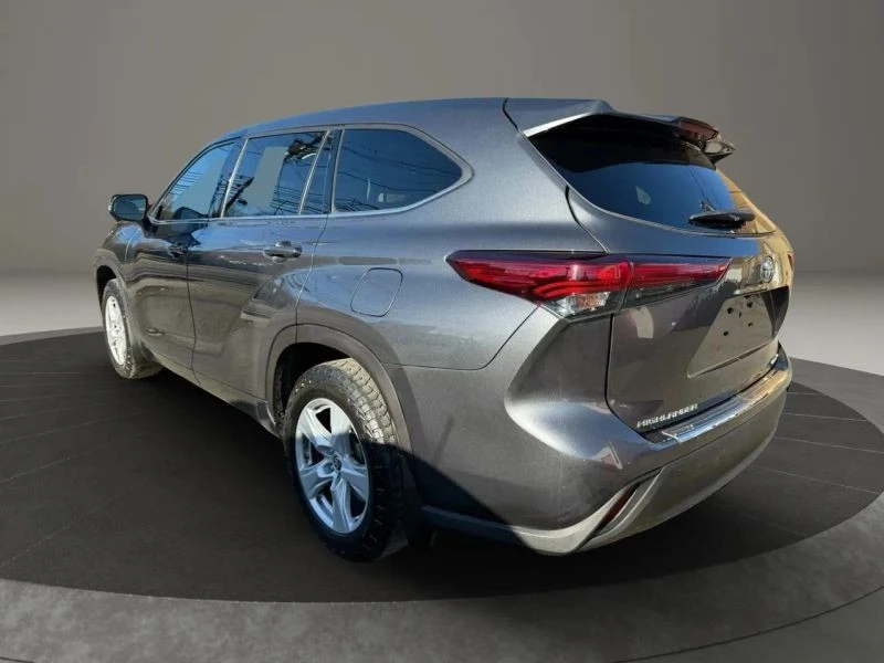 2020 Toyota Highlander - Image 7 of 12