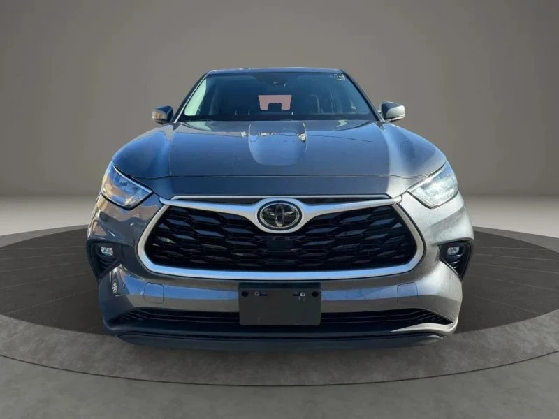 2020 Toyota Highlander - Image 2 of 12