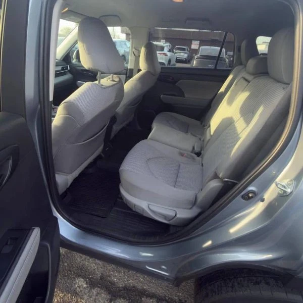 2020 Toyota Highlander - Image 12 of 12