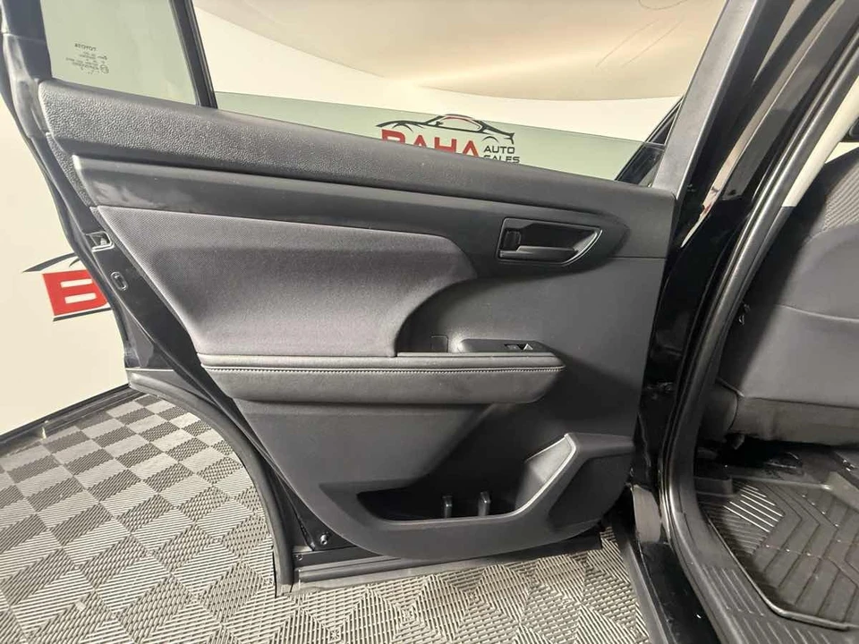 2020 Toyota Highlander - Image 30 of 31