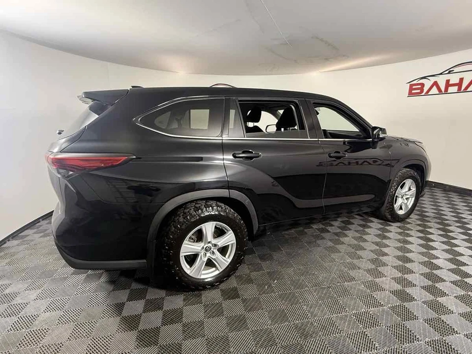 2020 Toyota Highlander - Image 13 of 31