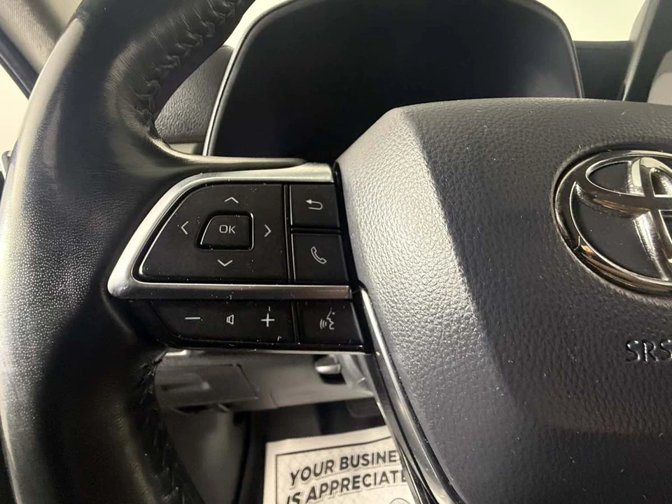 2020 Toyota Highlander - Image 24 of 31