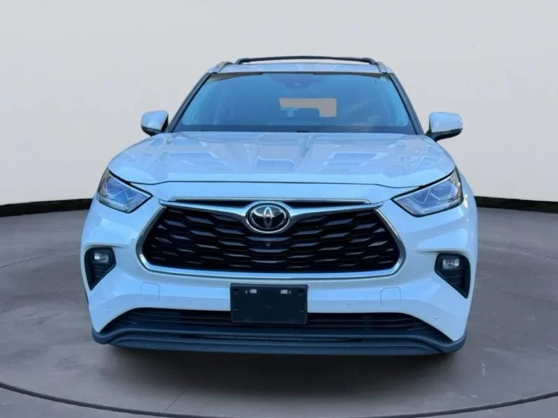 2020 Toyota Highlander - Image 3 of 12