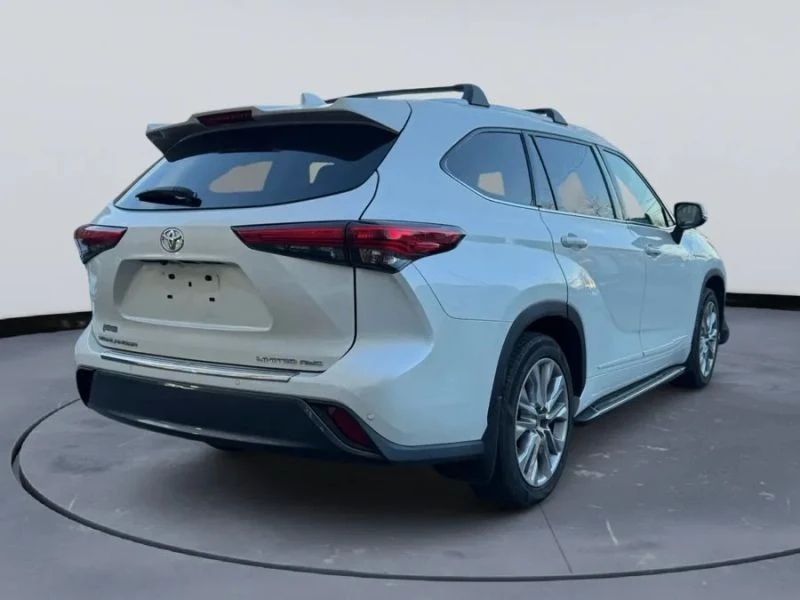 2020 Toyota Highlander - Image 10 of 12