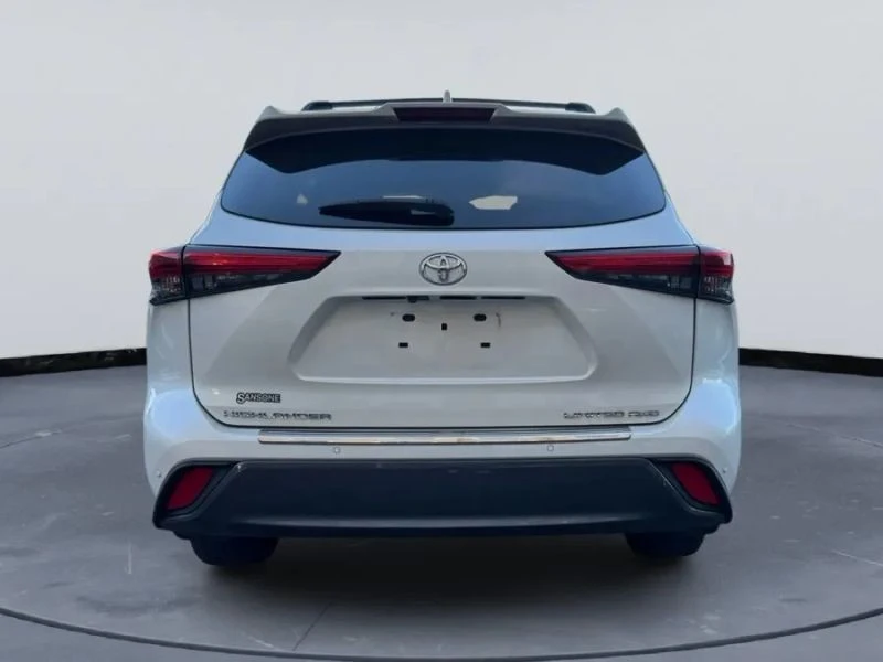 2020 Toyota Highlander - Image 9 of 12